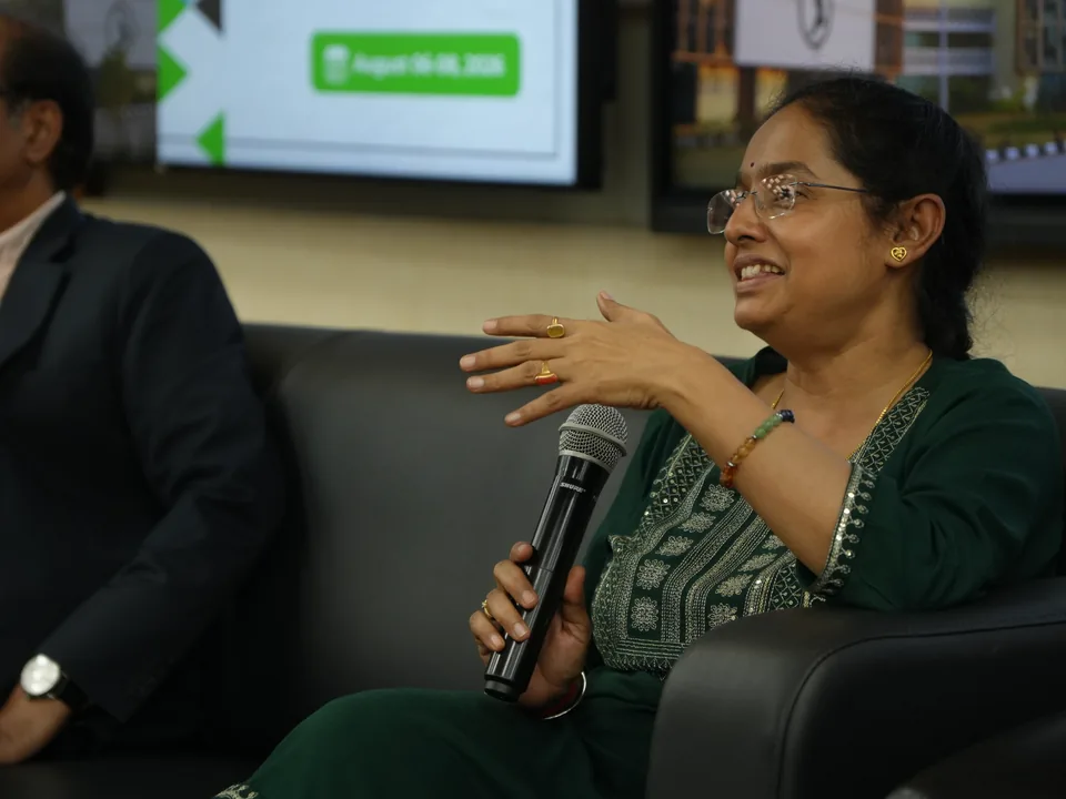 Professional exchange during the Cohort 01 fireside chat
