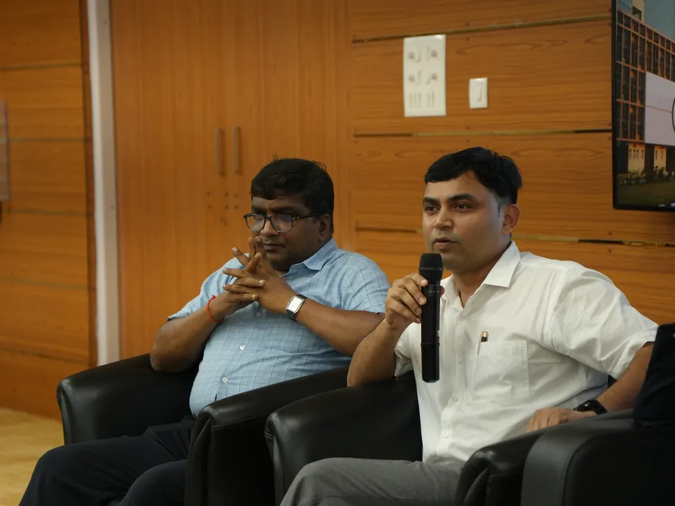 Professional exchange during the Cohort 01 fireside chat